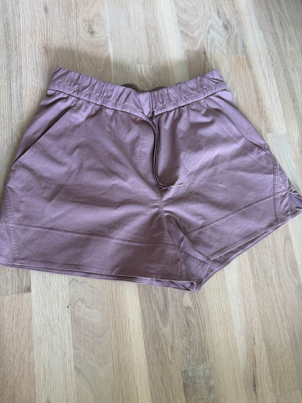 lululemon athletica Dusty Mauve Elastic Waist Casual / Athletic Shorts